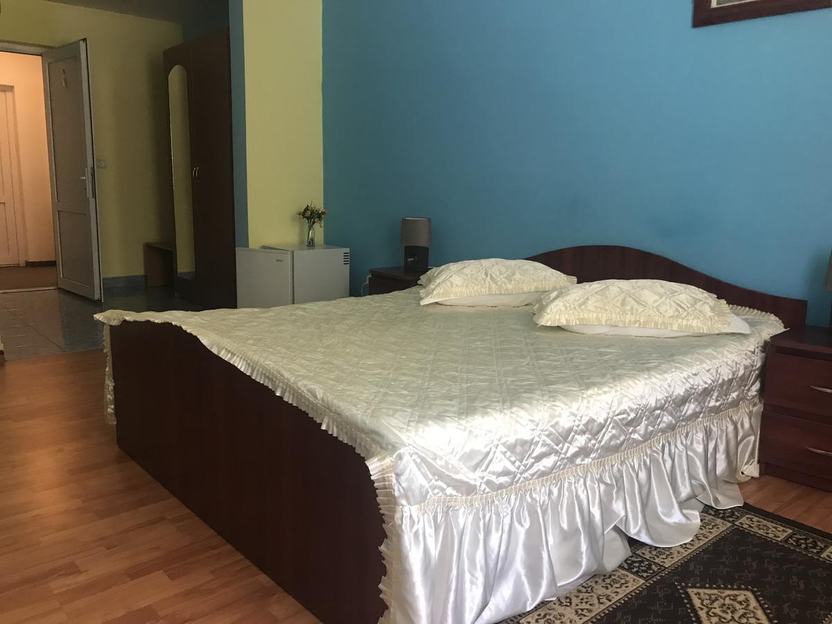 Vila Tanamera Hotell Moneasa Exteriör bild
